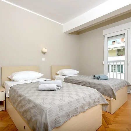 Deluxe Oskar Apartment