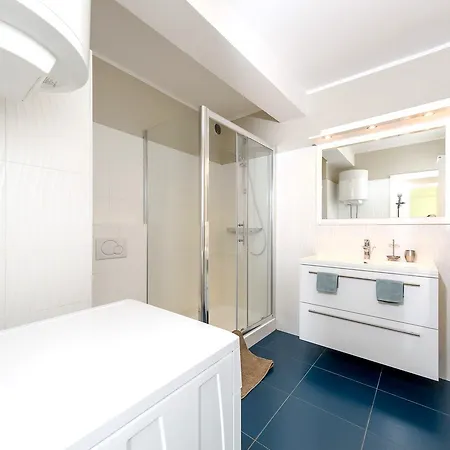 Deluxe Oskar Apartment
