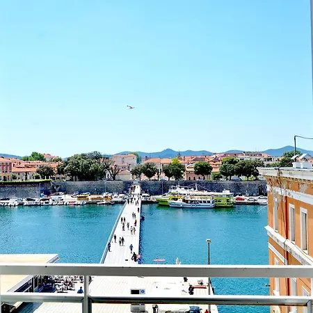 Deluxe Oskar * Zadar